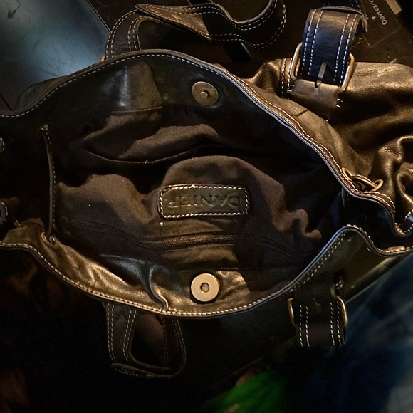 Daniel black leather small baguette hand shoulder bag. Black whit stitching - Picture 7 of 8